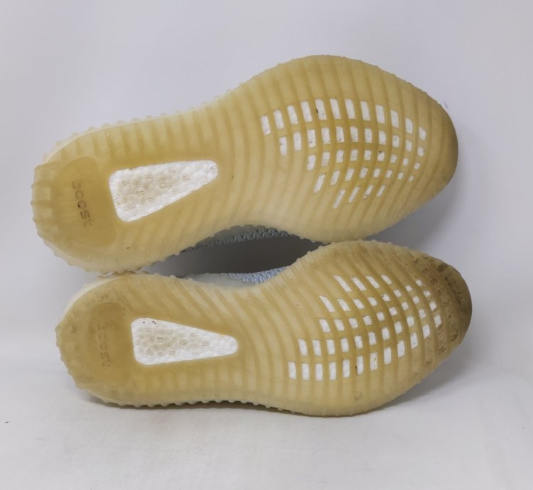 Yeezy Boost 350 V2 Cloud White Non-reflective