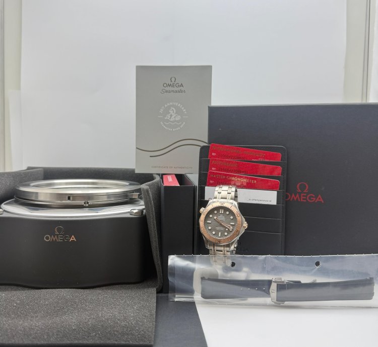 Omega Seamaster Diver 300 210 60 42 20 99 001
