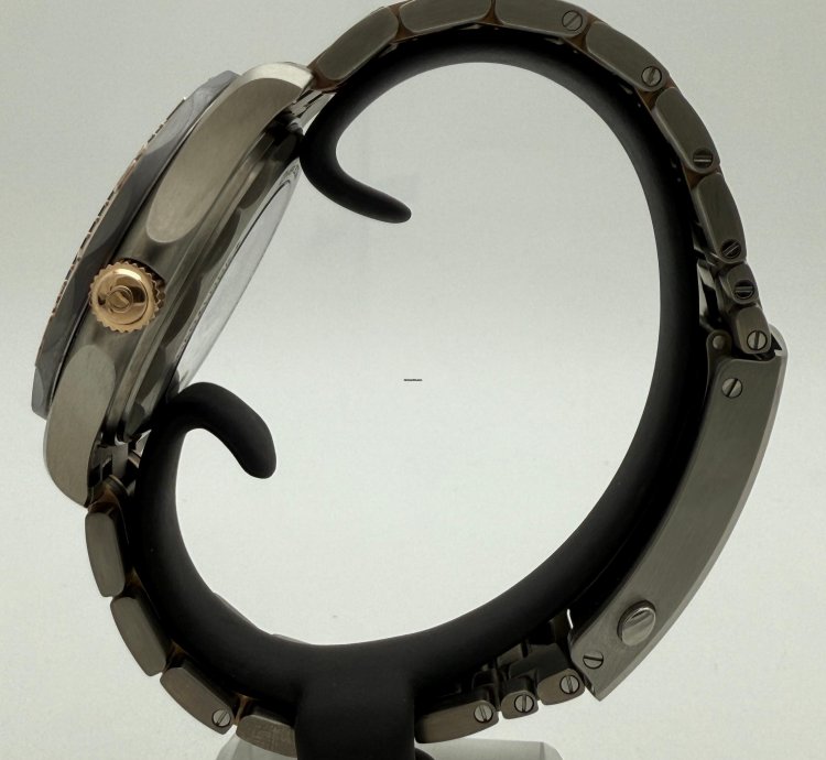 Omega Seamaster Diver 300 210 60 42 20 99 001
