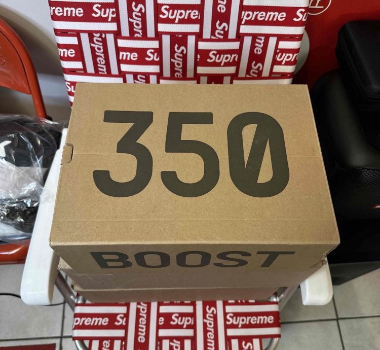 Yeezy Boost 350 V2 Copper - Sz 10