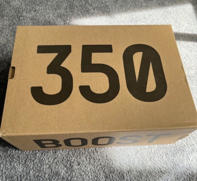 Yeezy Boost 350 V2 Cream White