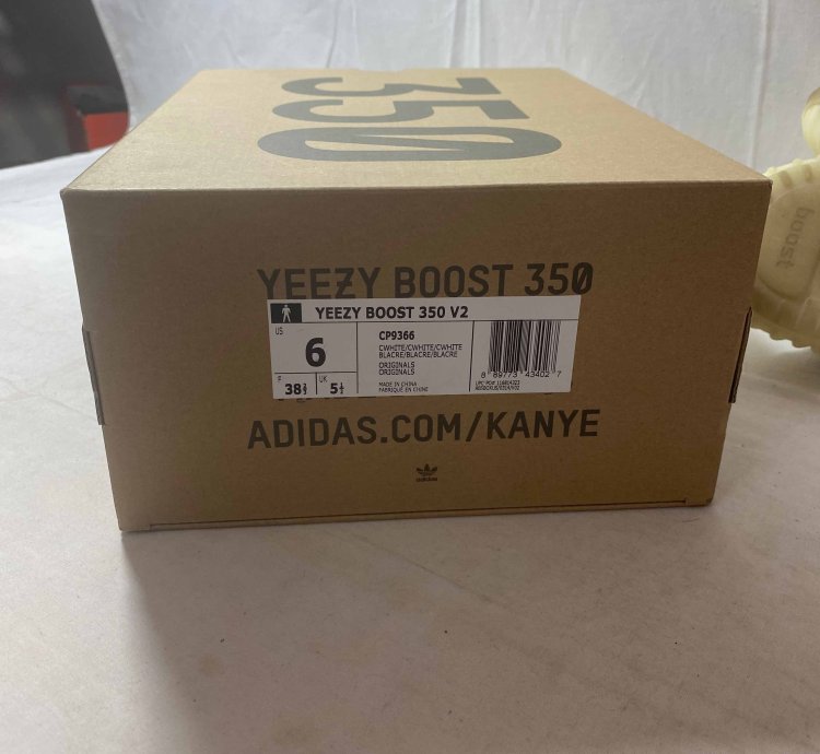 Yeezy Boost 350 V2 Cream White Triple White