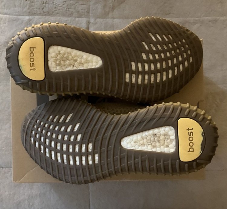 Yeezy Boost 350 V2 Earth