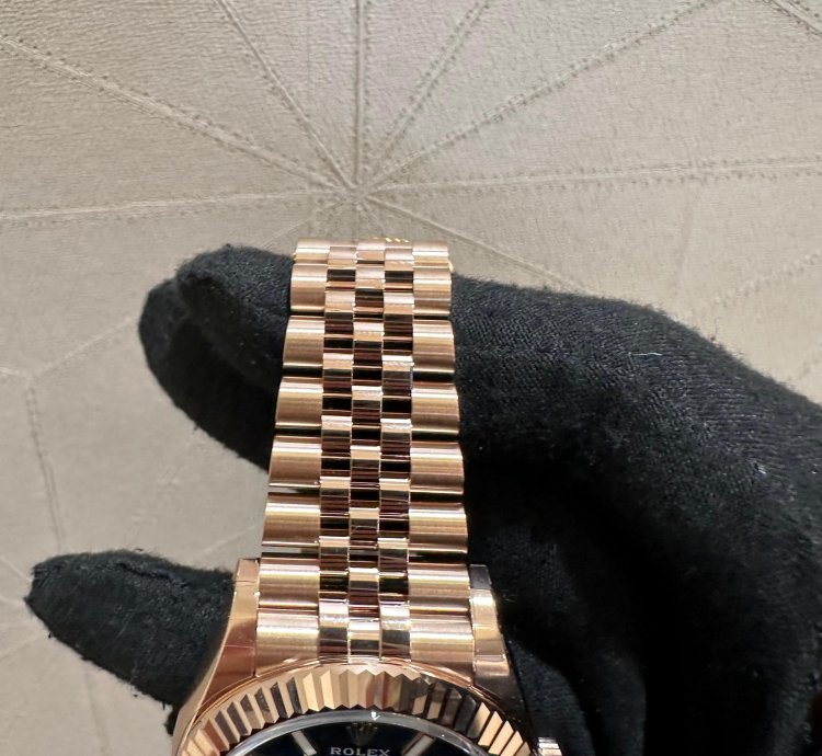 Rolex Sky-dweller 336935 Jubilee Band Rose Gold With Blue Green Dial