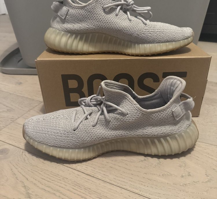 Yeezy Boost 350 V2 F99710 Sesame