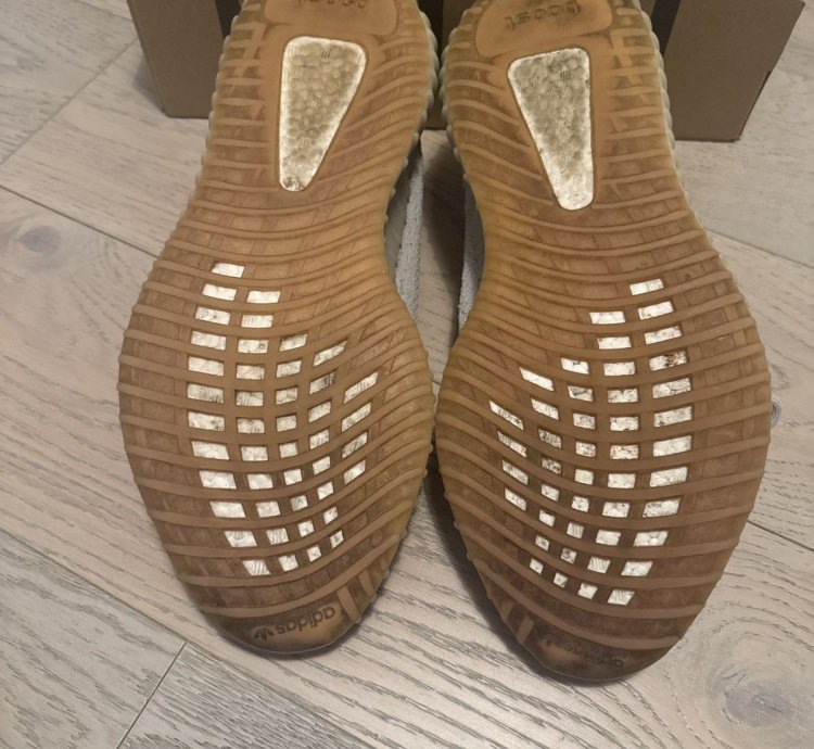 Yeezy Boost 350 V2 F99710 Sesame