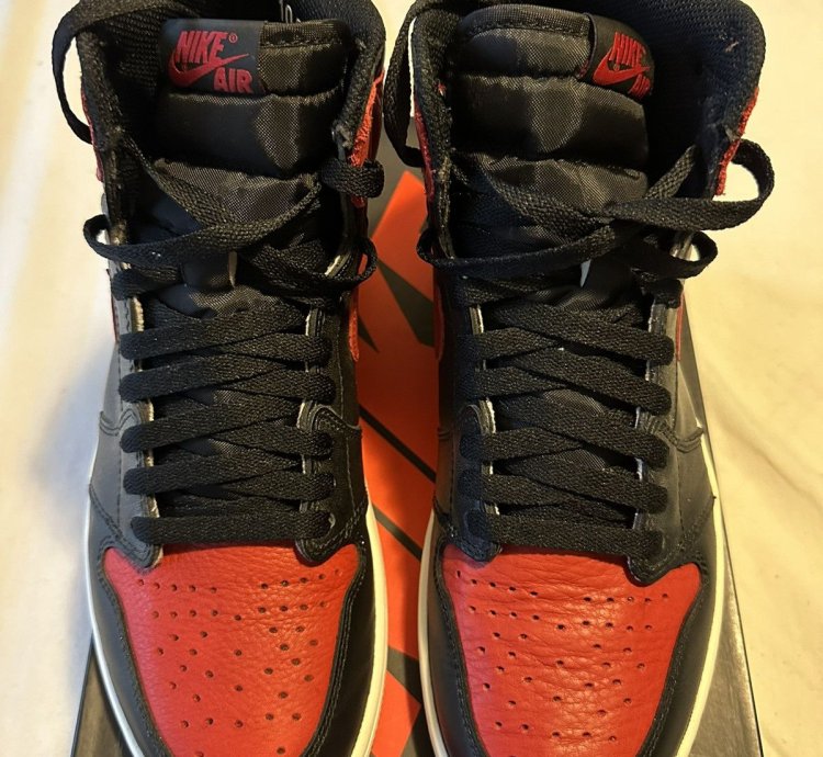 2016 Jordan 1 Bred Banned