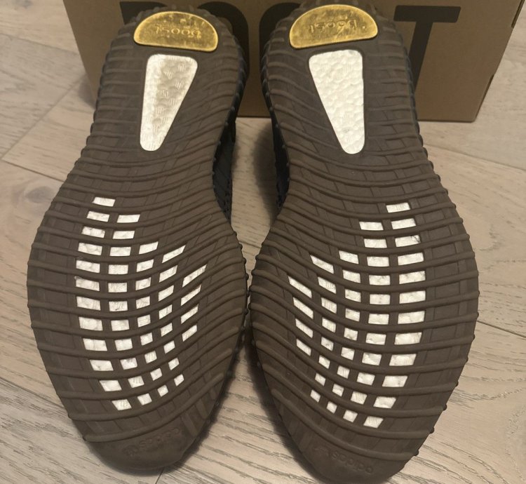 Yeezy Boost 350 V2 Fy4176 Cinder Reflective