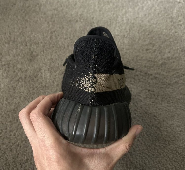 Yeezy Boost 350 V2 Green Size 10
