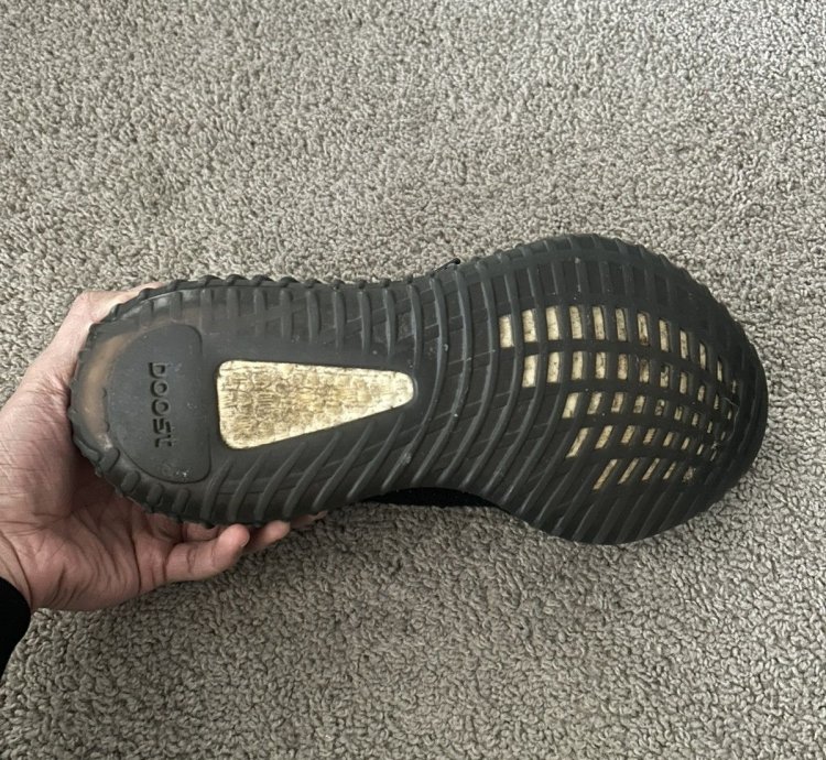 Yeezy Boost 350 V2 Green Size 10