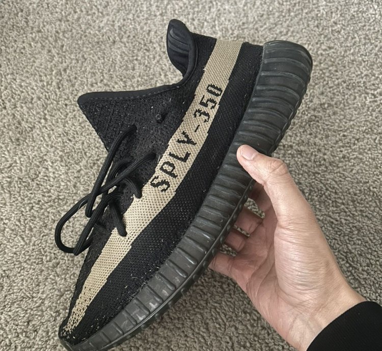 Yeezy Boost 350 V2 Green Size 10