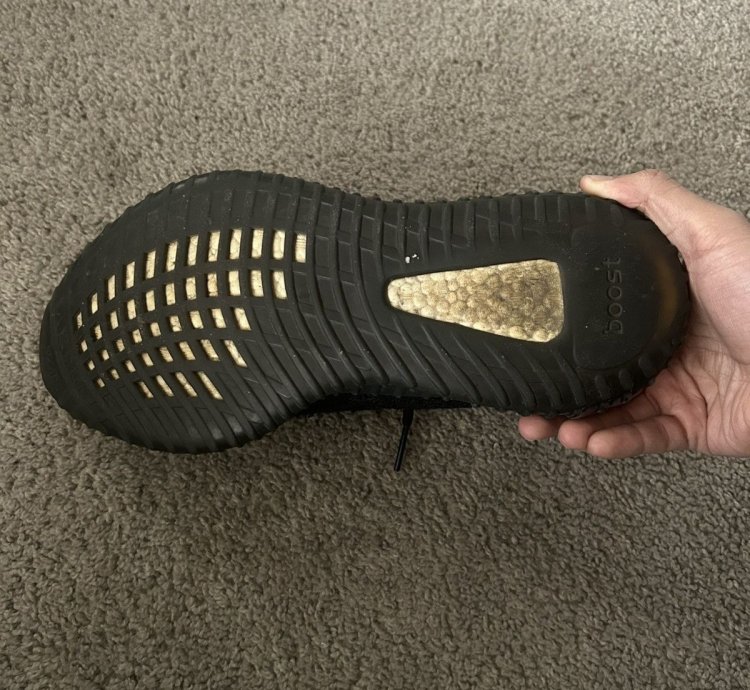 Yeezy Boost 350 V2 Green Size 10
