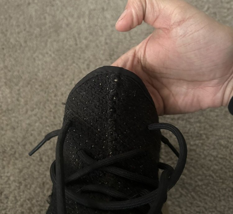 Yeezy Boost 350 V2 Green Size 10