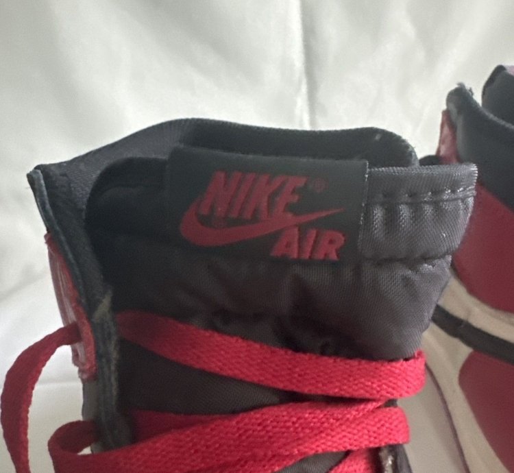 2018 Jordan 1 Retro High Og Bred Toe