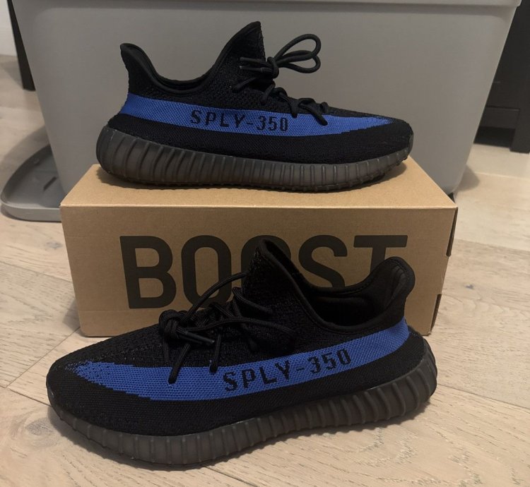 Yeezy Boost 350 V2 Gy7164 Dazzling Blue