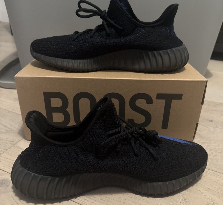Yeezy Boost 350 V2 Gy7164 Dazzling Blue