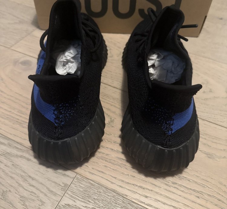 Yeezy Boost 350 V2 Gy7164 Dazzling Blue