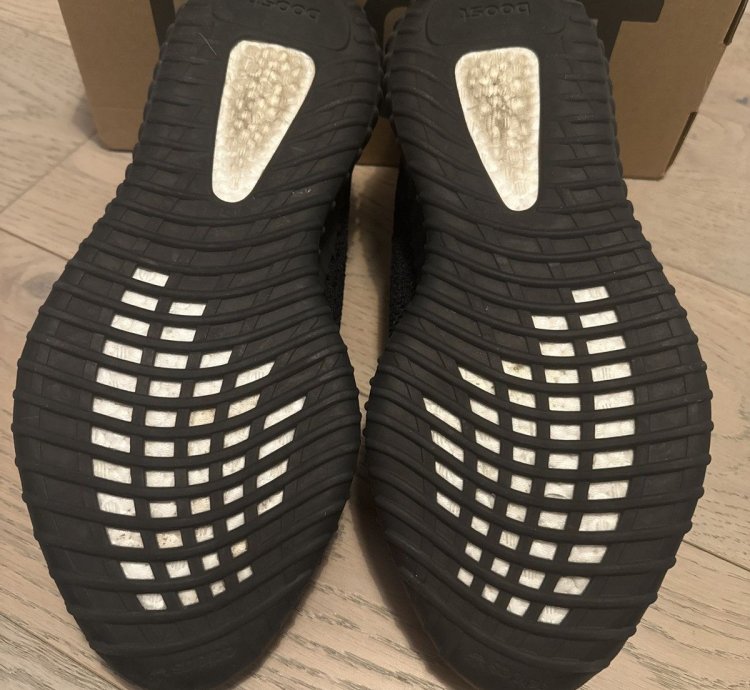 Yeezy Boost 350 V2 Gy7164 Dazzling Blue