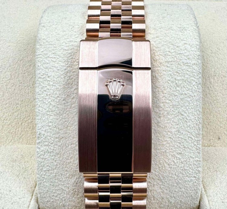 Rolex Sky-dweller 336935 Rose Gold Chocolate Dial Jubilee Bracelet Unworn 2024
