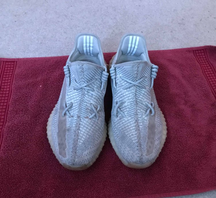 Yeezy Boost 350 V2 Lundmark Reflective
