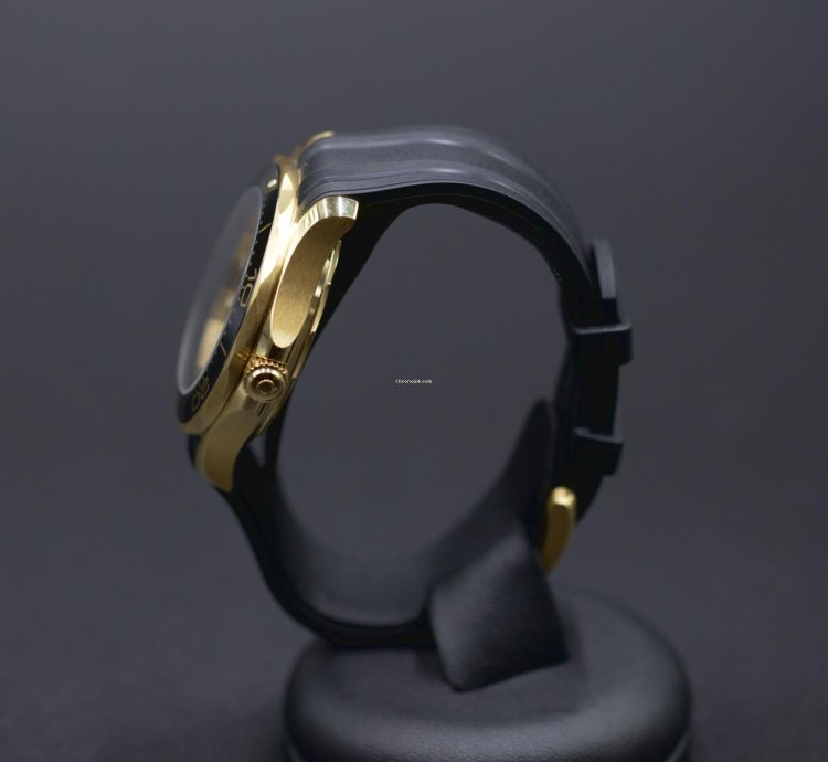 Omega Seamaster Diver 300 James Bond Limited Set Full Set - Like New 2021