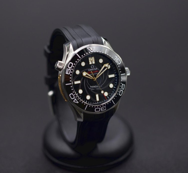 Omega Seamaster Diver 300 James Bond Limited Set Full Set - Like New 2021