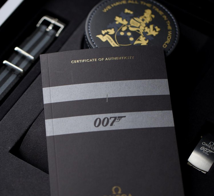 Omega Seamaster Diver 300 James Bond Limited Set Full Set - Like New 2021