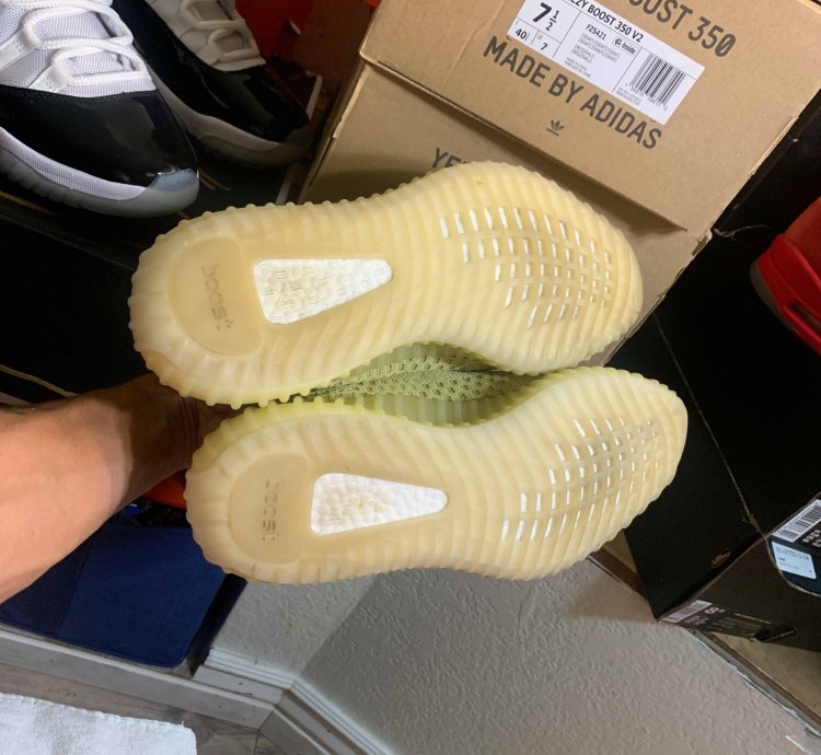 Yeezy Boost 350 V2 Marsh