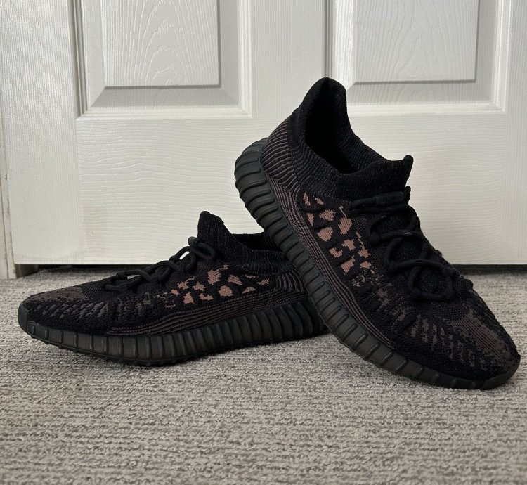 Yeezy Boost 350 V2 Mx Dark Salt