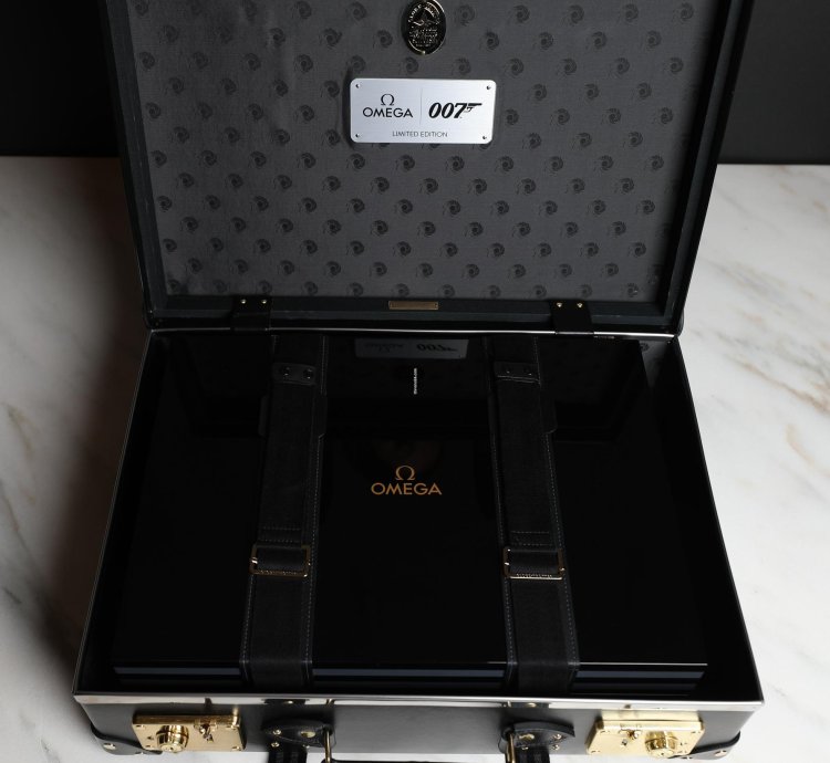 Omega Seamaster Diver 300 James Bond Two-watch Set 50th Anniversary Limited Edition Of 257
