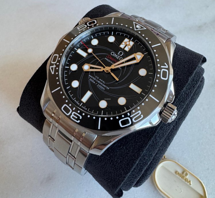 Omega Seamaster Diver 300 James Bond Two-watch Set 50th Anniversary Limited Edition Of 257