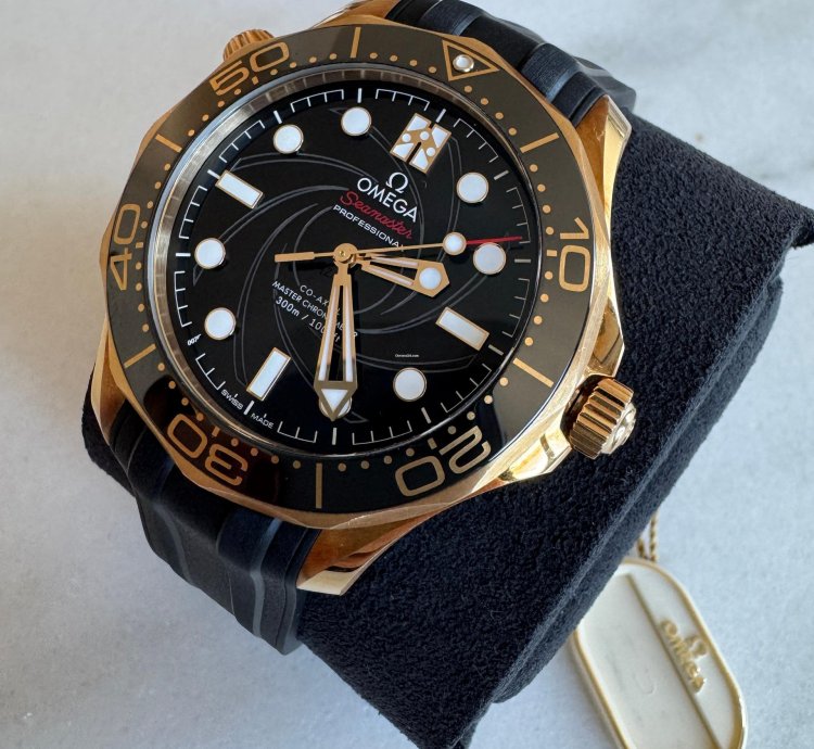Omega Seamaster Diver 300 James Bond Two-watch Set 50th Anniversary Limited Edition Of 257