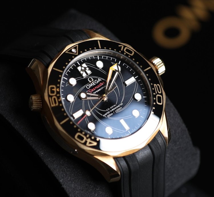 Omega Seamaster Diver 300 James Bond Two-watch Set 50th Anniversary Limited Edition Of 257