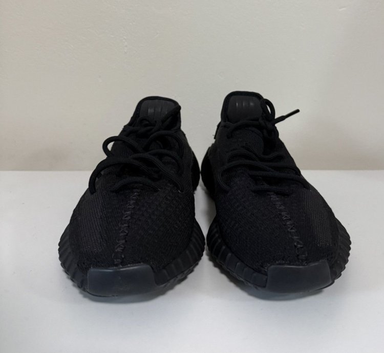 Yeezy Boost 350 V2 Onyx