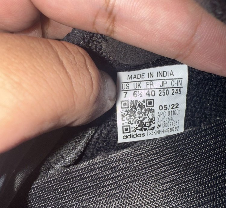 Yeezy Boost 350 V2 Onyx