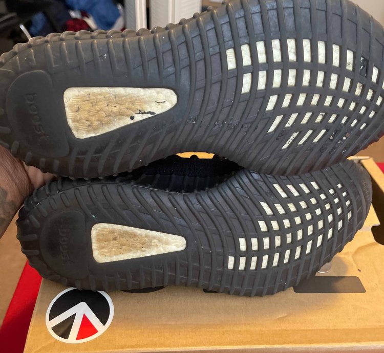 Yeezy Boost 350 V2 Oreo