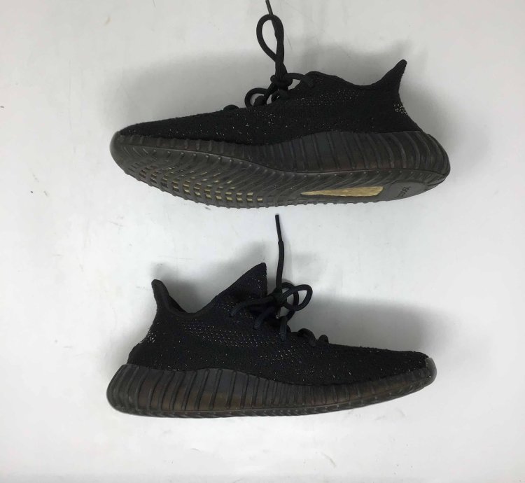 Yeezy Boost 350 V2 Oreo
