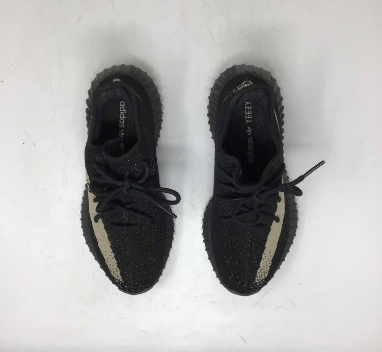 Yeezy Boost 350 V2 Oreo