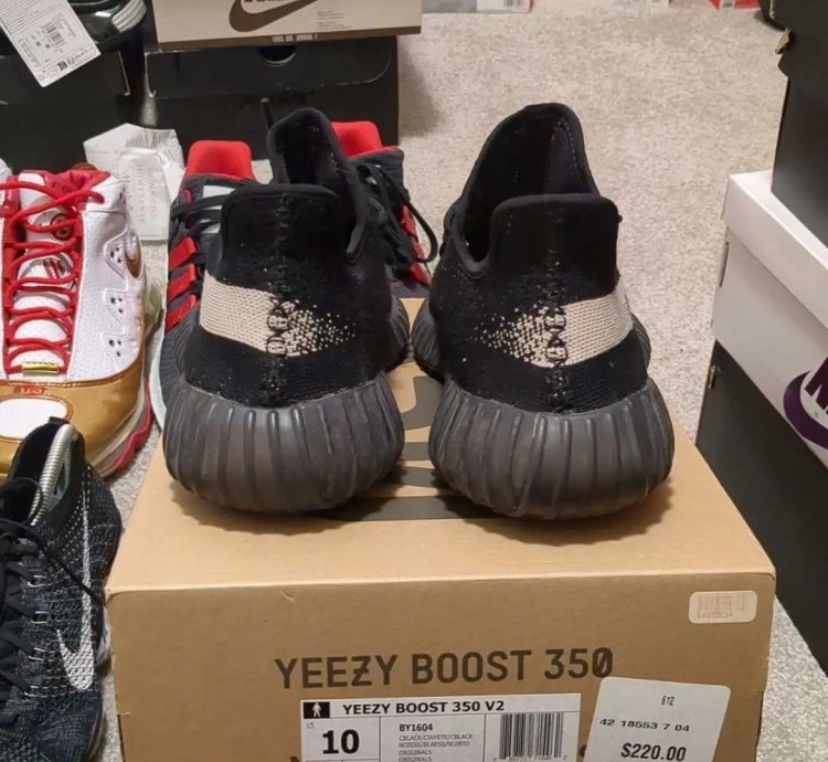 Yeezy Boost 350 V2 Oreo Size 10 Us Men Used Good Box Adidas