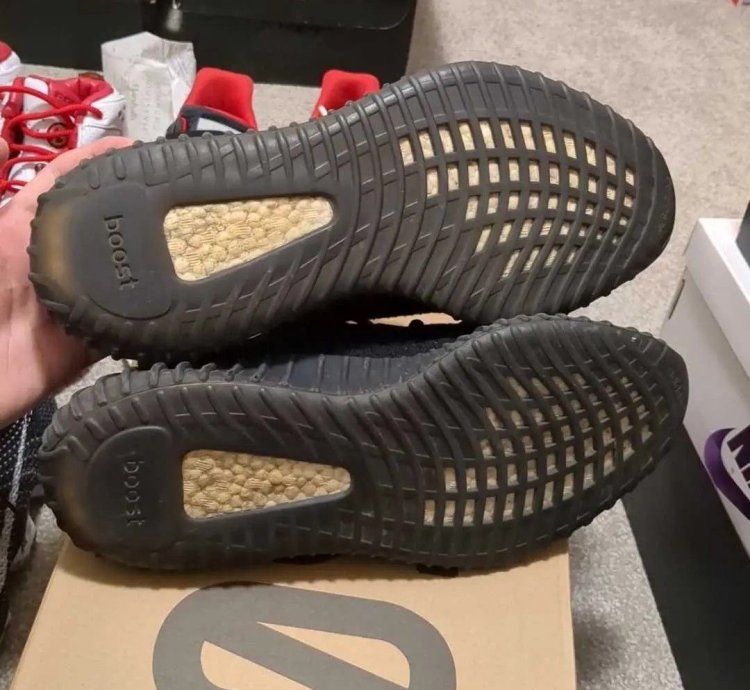 Yeezy Boost 350 V2 Oreo Size 10 Us Men Used Good Box Adidas