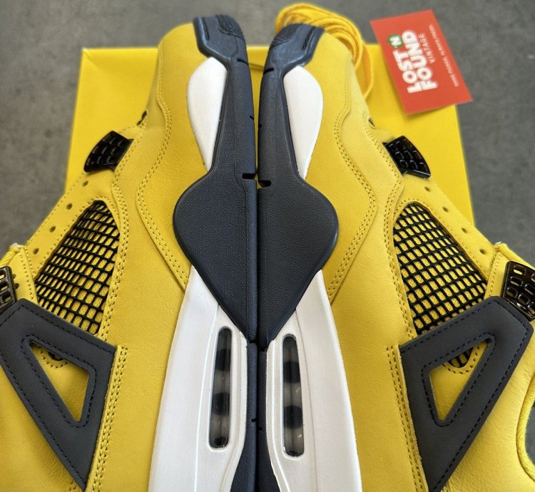 2021 Nike Air Jordan 4 Retro Lightning