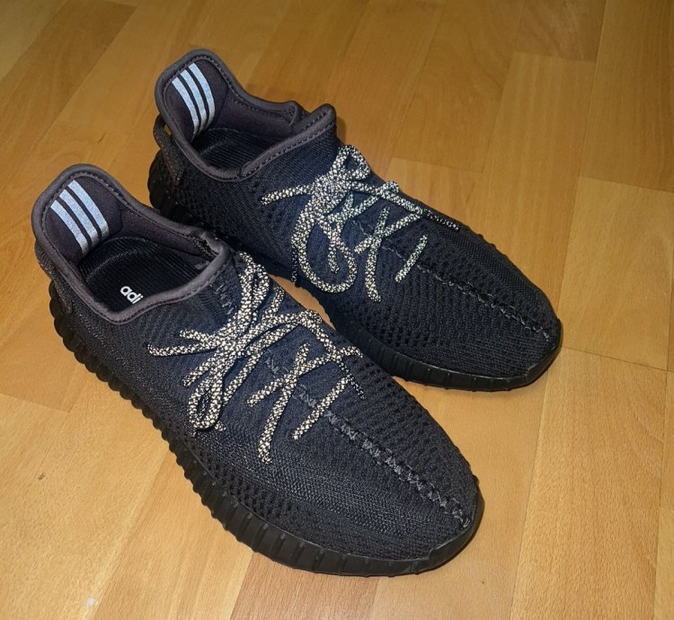 Yeezy Boost 350 V2 Static Black