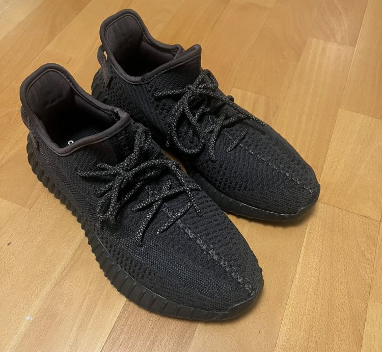 Yeezy Boost 350 V2 Static Black