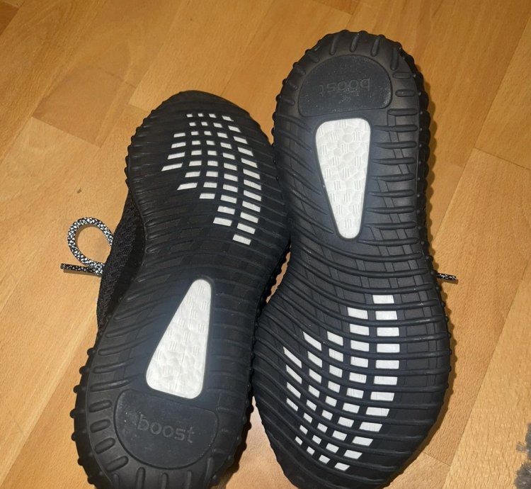 Yeezy Boost 350 V2 Static Black