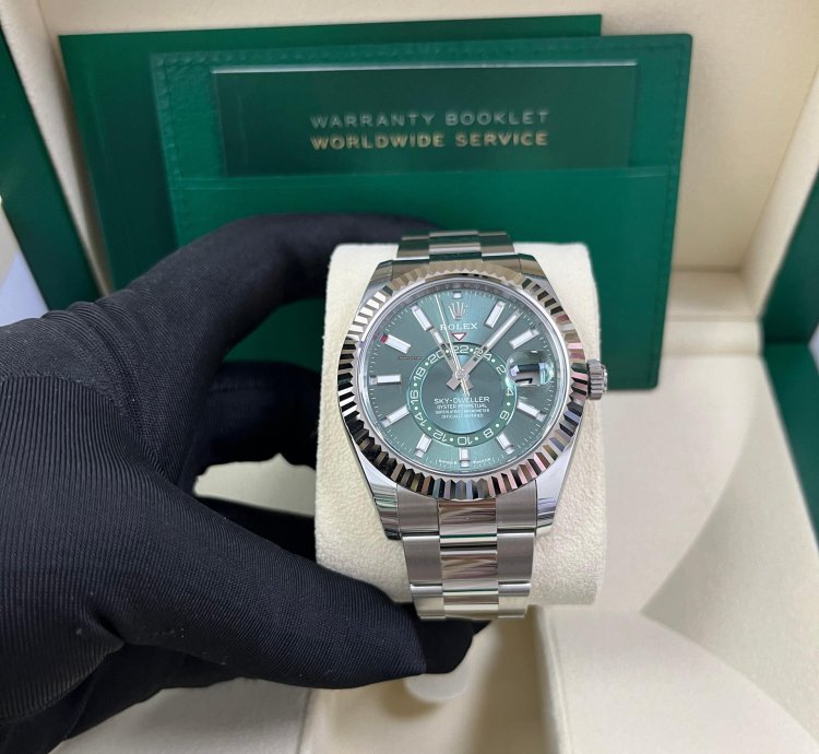 Rolex Sky-dweller 42 Mm Oystersteel And White Gold Green Dial Sky Dweller 336934