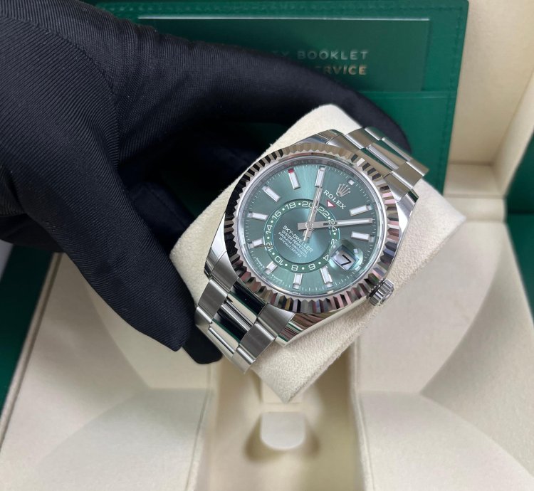 Rolex Sky-dweller 42 Mm Oystersteel And White Gold Green Dial Sky Dweller 336934