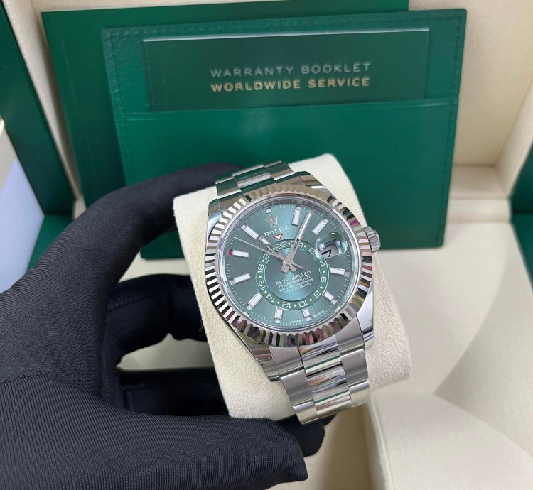 Rolex Sky-dweller 42 Mm Oystersteel And White Gold Green Dial Sky Dweller 336934