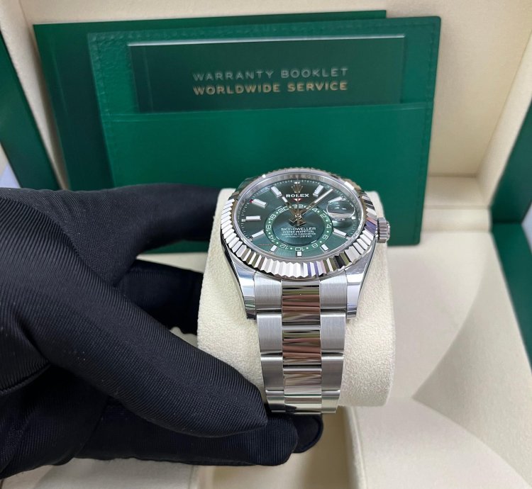Rolex Sky-dweller 42 Mm Oystersteel And White Gold Green Dial Sky Dweller 336934