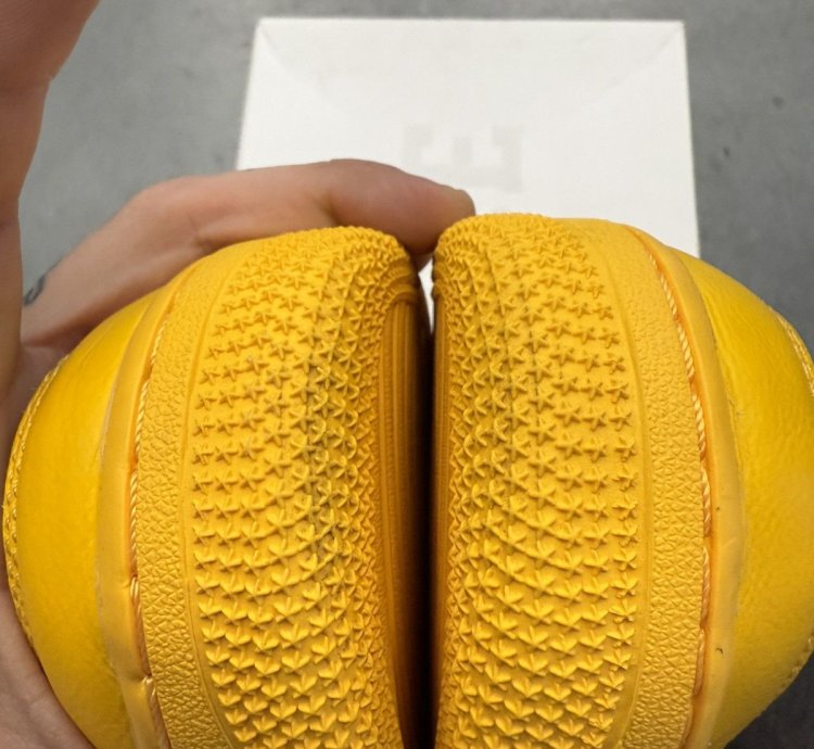 2022 Nike Air Force 1 Low Off-white Ica University Gold