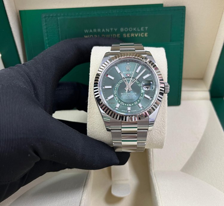 Rolex Sky-dweller 42 Mm Oystersteel And White Gold Green Dial Sky Dweller 336934